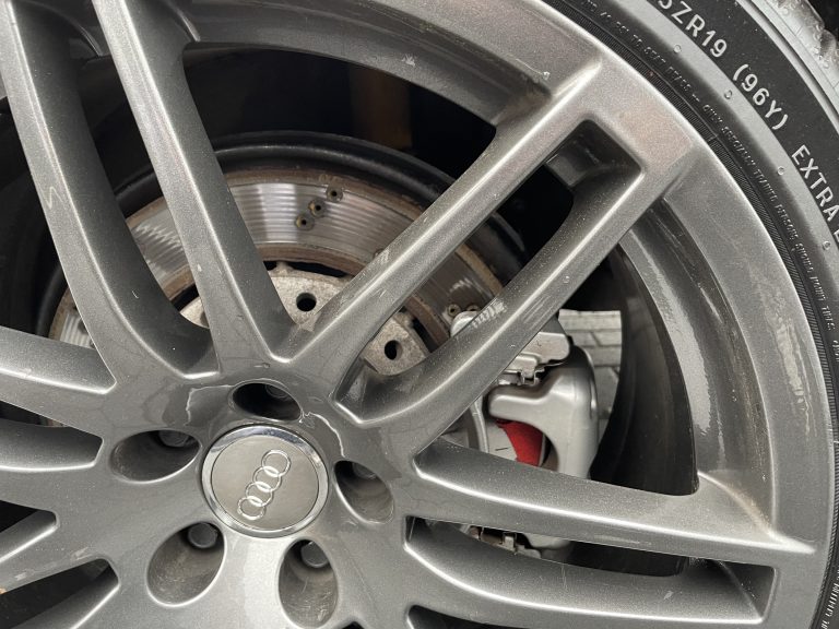 Project RS4 undergoes rear caliper paint, and arch and chassis rust proof and deep clean.