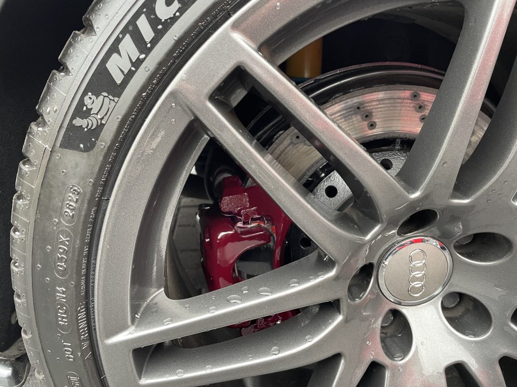 Project RS4 undergoes rear caliper paint, and arch and chassis rust proof and deep clean. Chips & Scuffs Auto Cosmetics